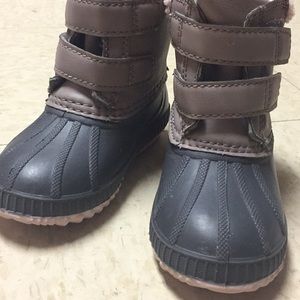 Old Navy snow boots